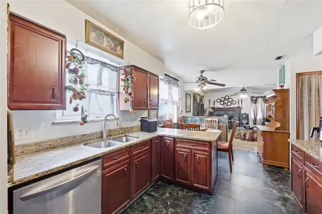 Listing Photo 19