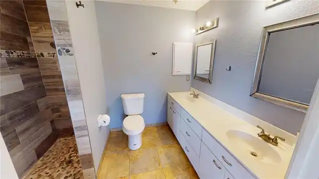 Listing Photo 16