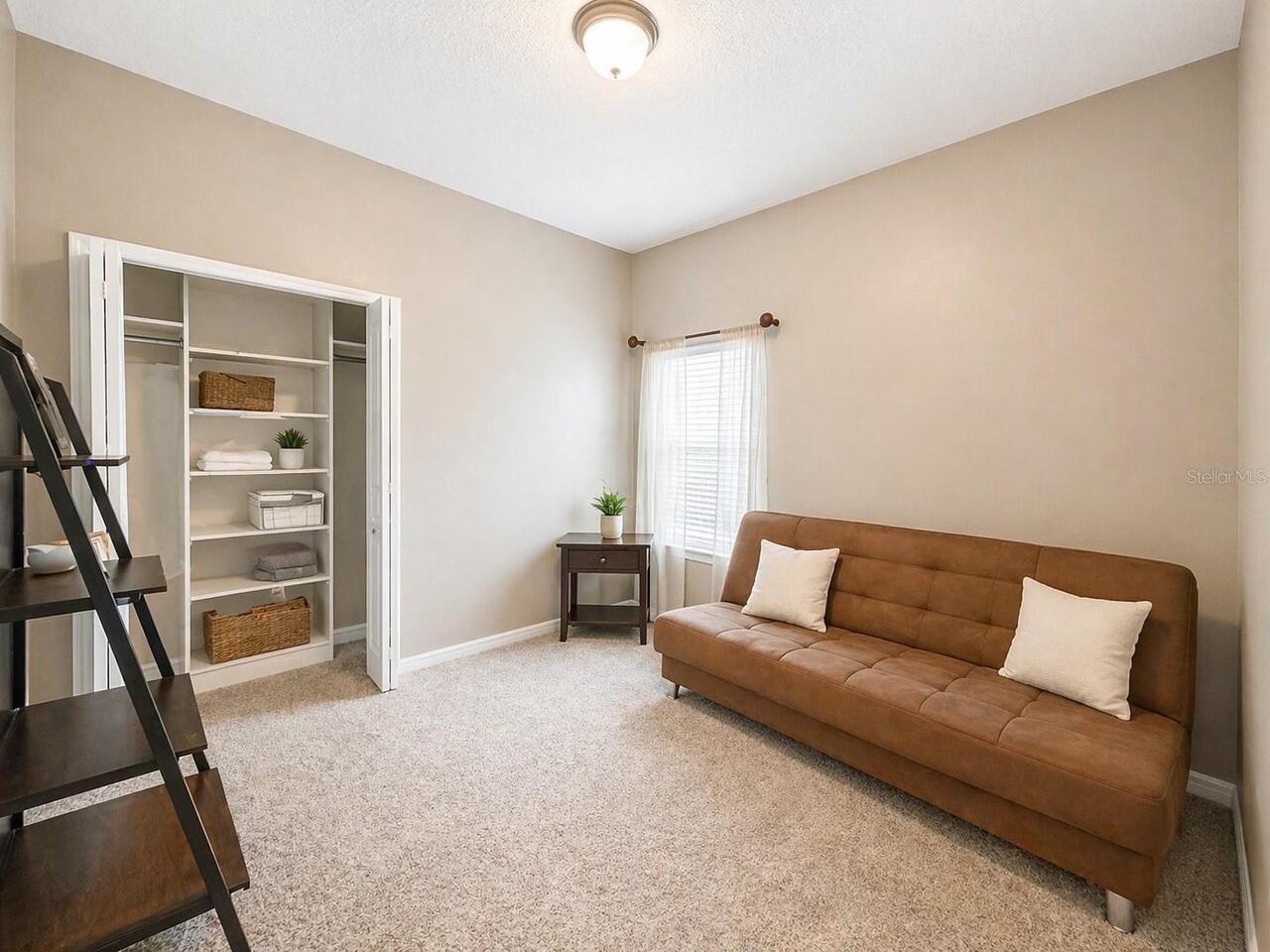 Listing Photo 12