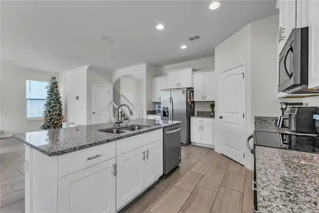 Listing Photo 8
