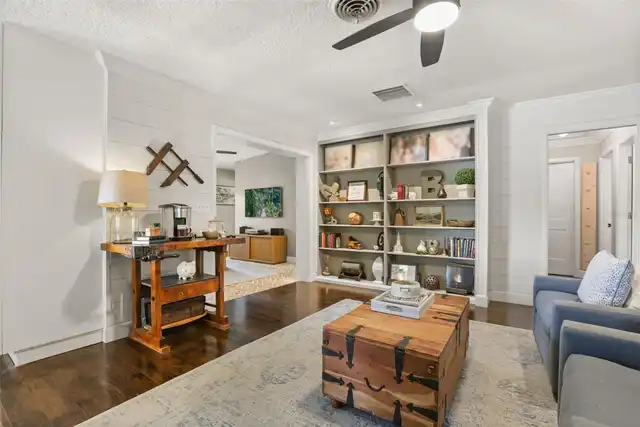 Listing Photo 18