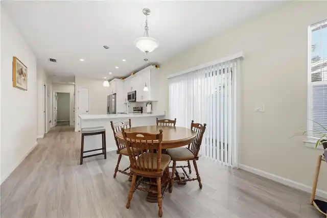 Listing Photo 10