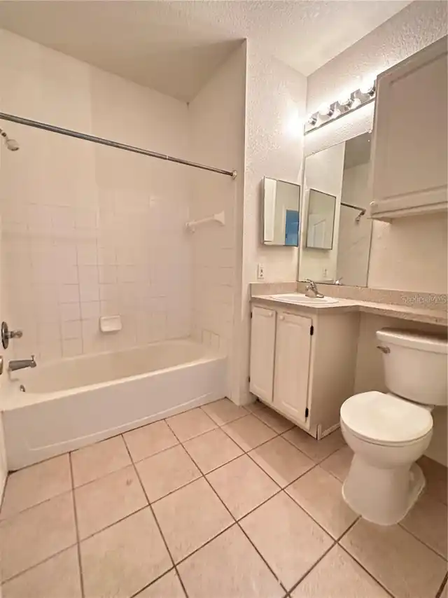 Listing Photo 9