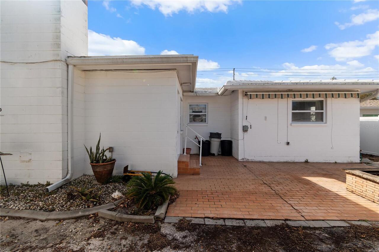 Listing Photo 10
