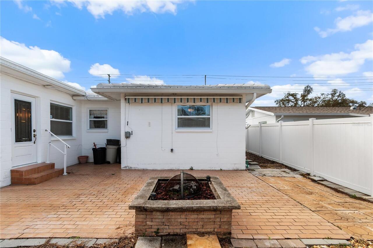 Listing Photo 11