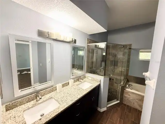 Listing Photo 12