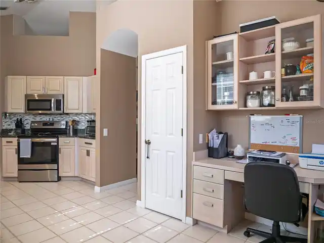 Listing Photo 14