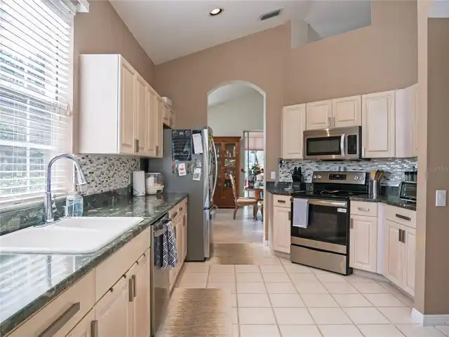 Listing Photo 15