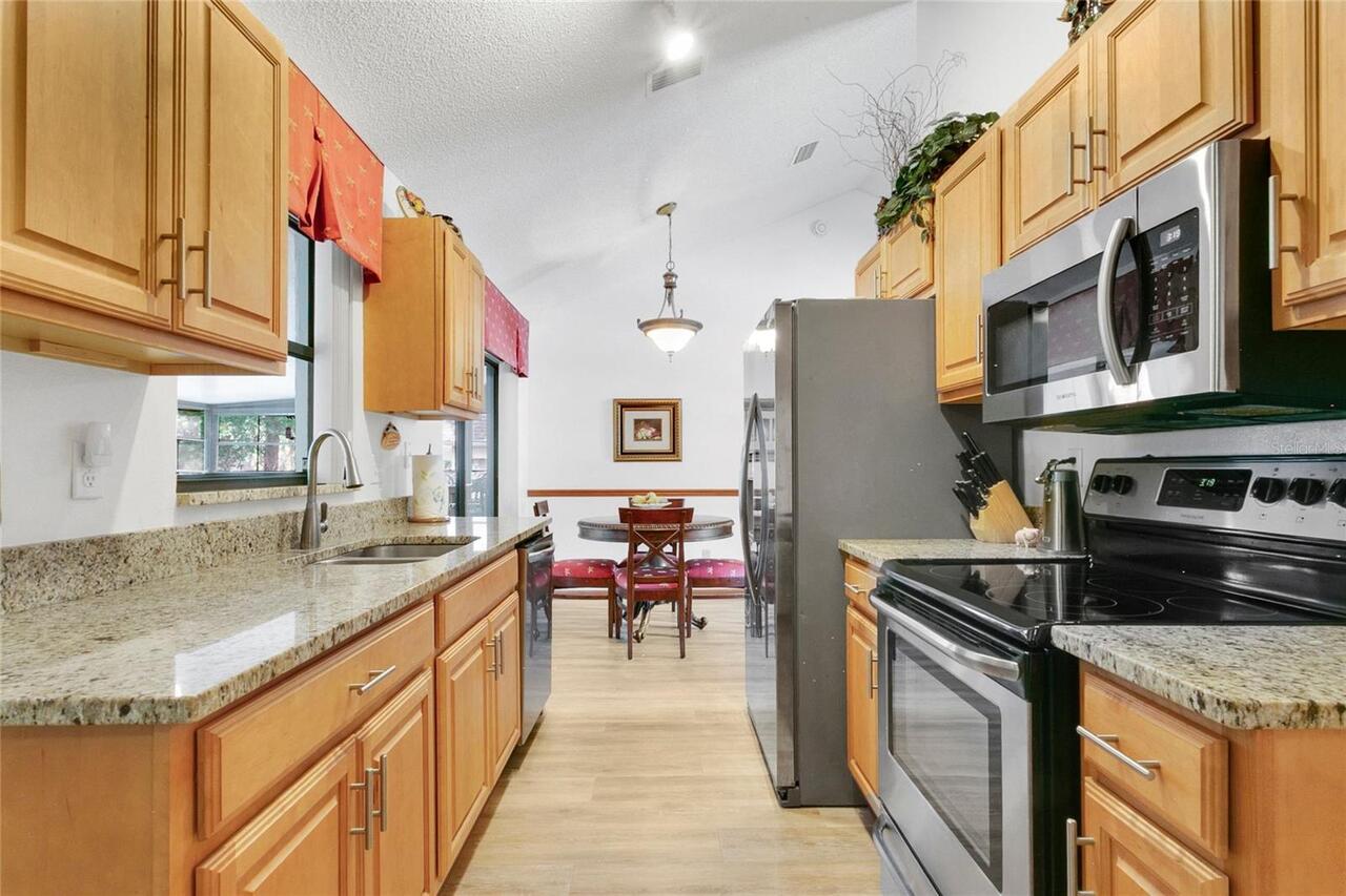 Listing Photo 10