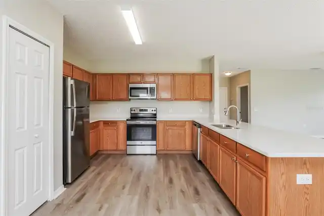 Listing Photo 6