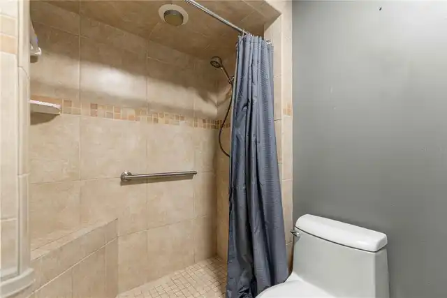 Listing Photo 22