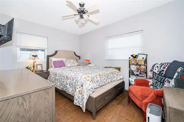 Listing Photo 6