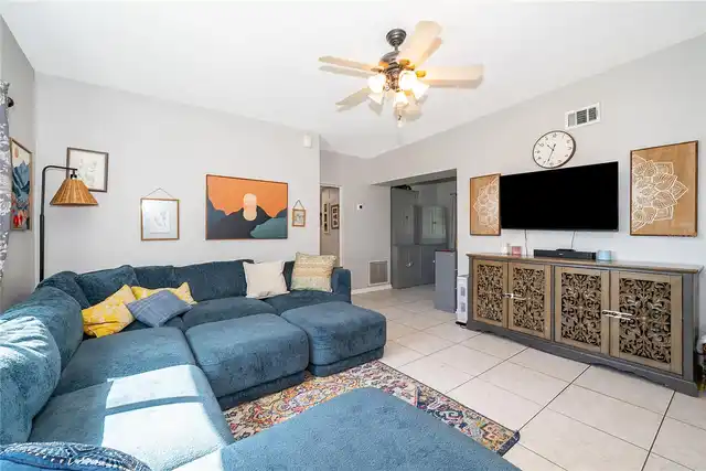 Listing Photo 10