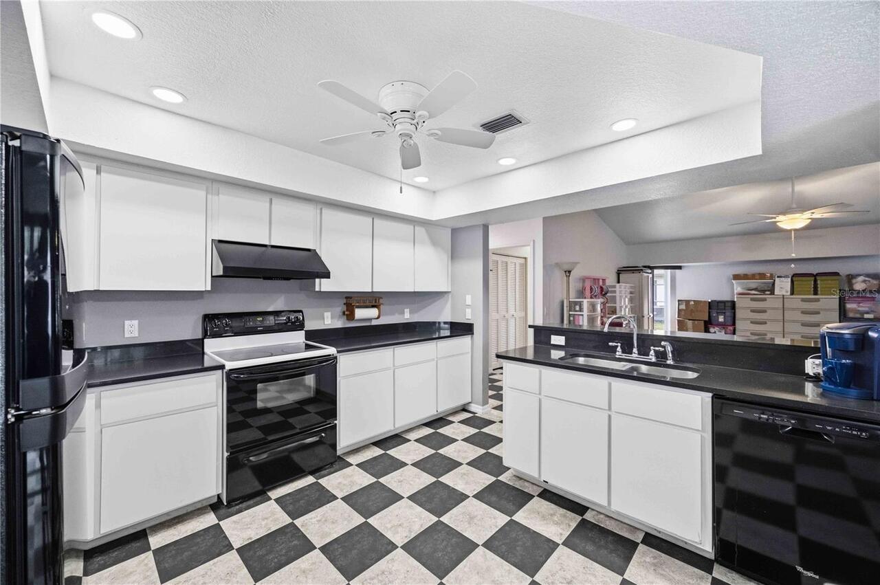 Listing Photo 18