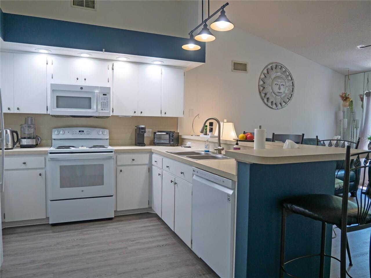 Listing Photo 9