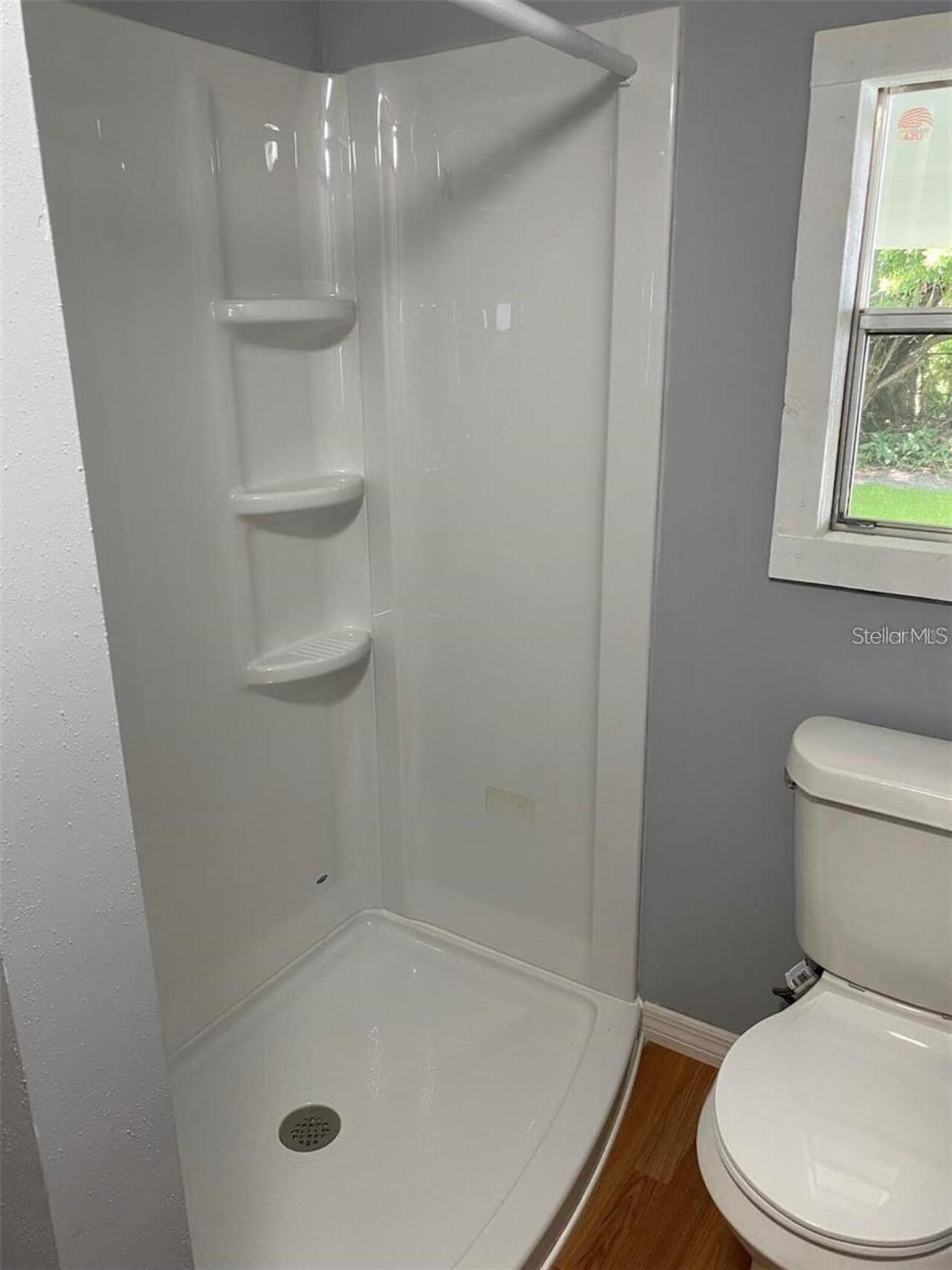 Listing Photo 12