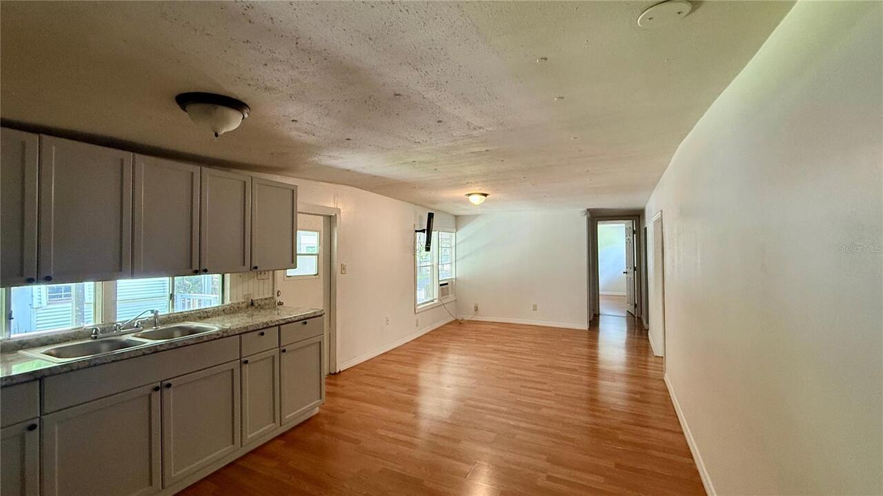 Listing Photo 6