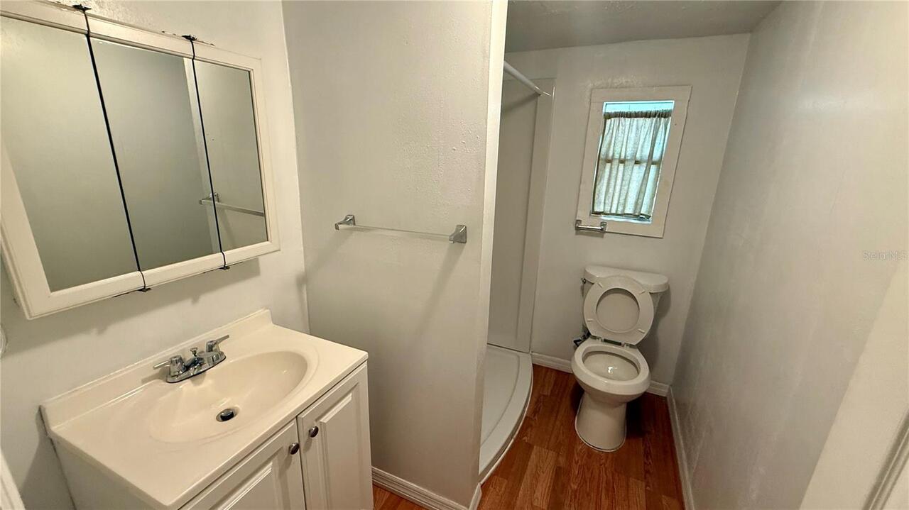 Listing Photo 10
