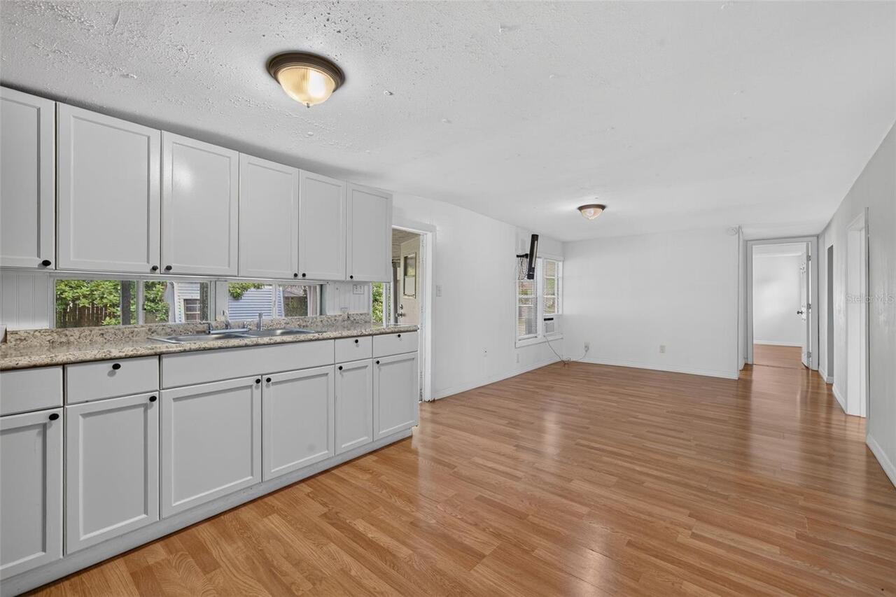 Listing Photo 10