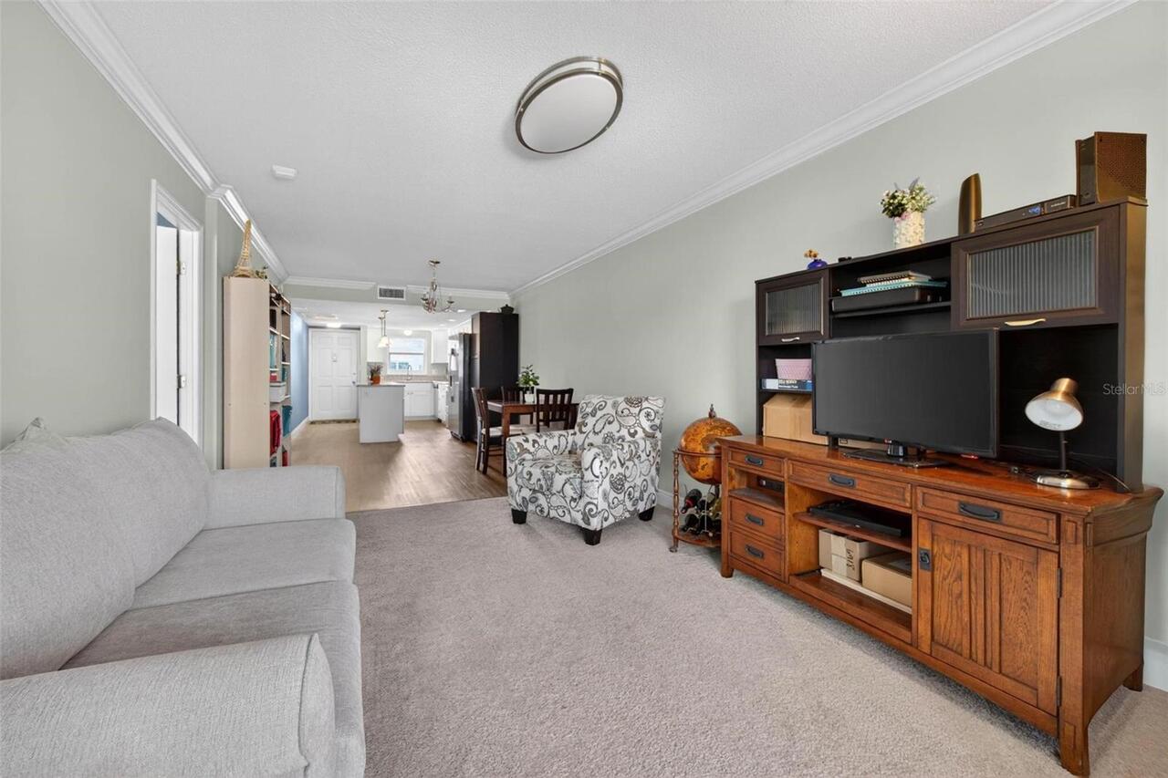 Listing Photo 12