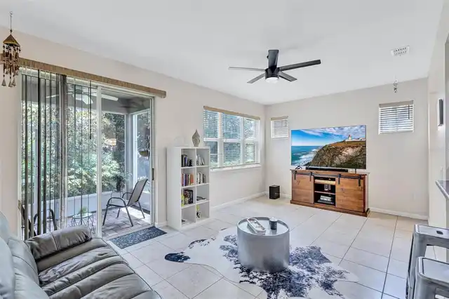 Listing Photo 16