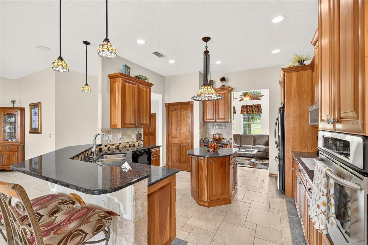 Listing Photo 11
