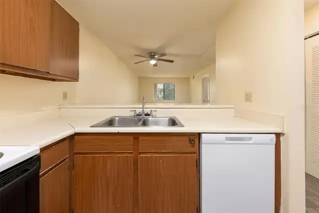 Listing Photo 6