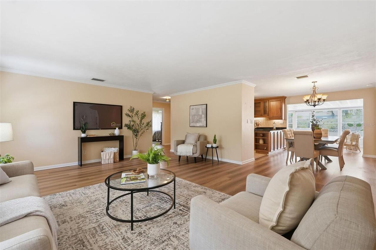 Listing Photo 8