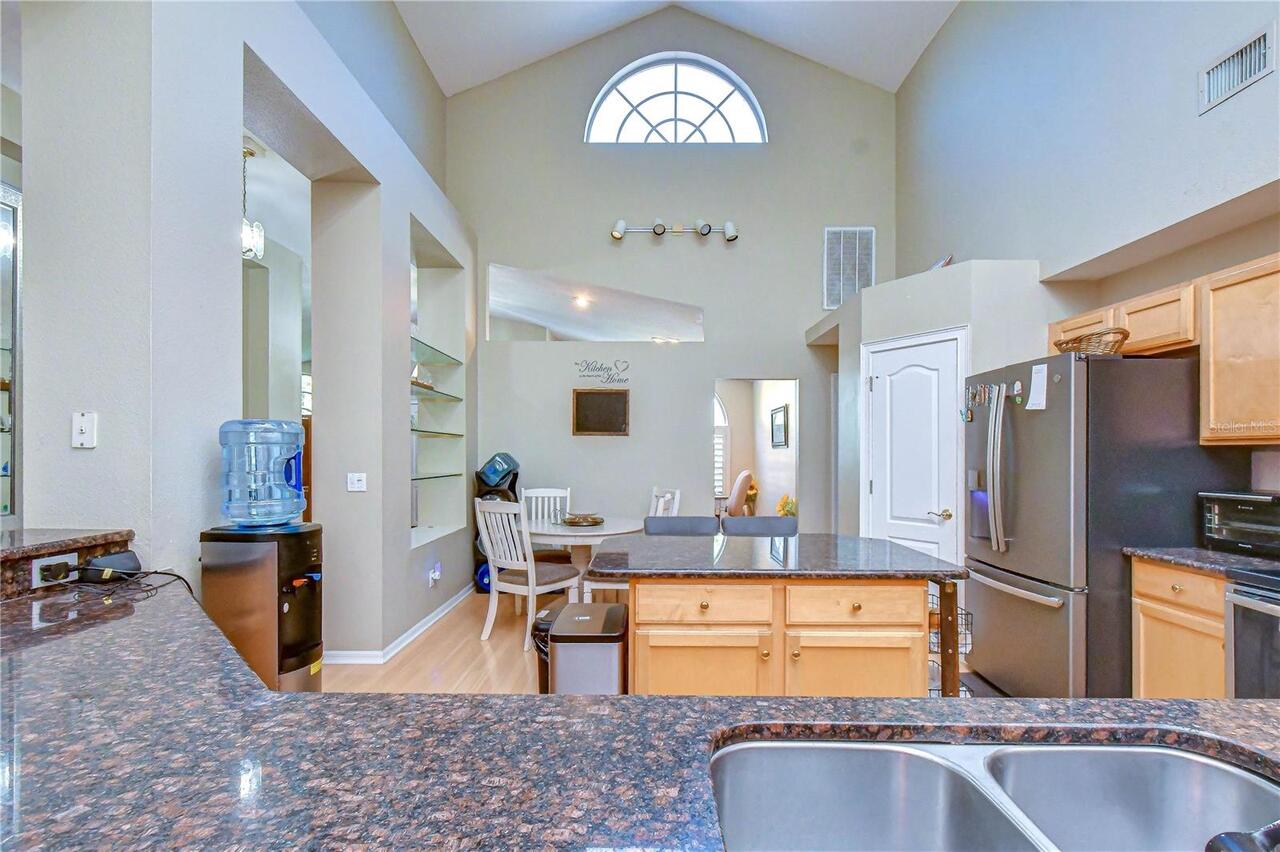 Listing Photo 12