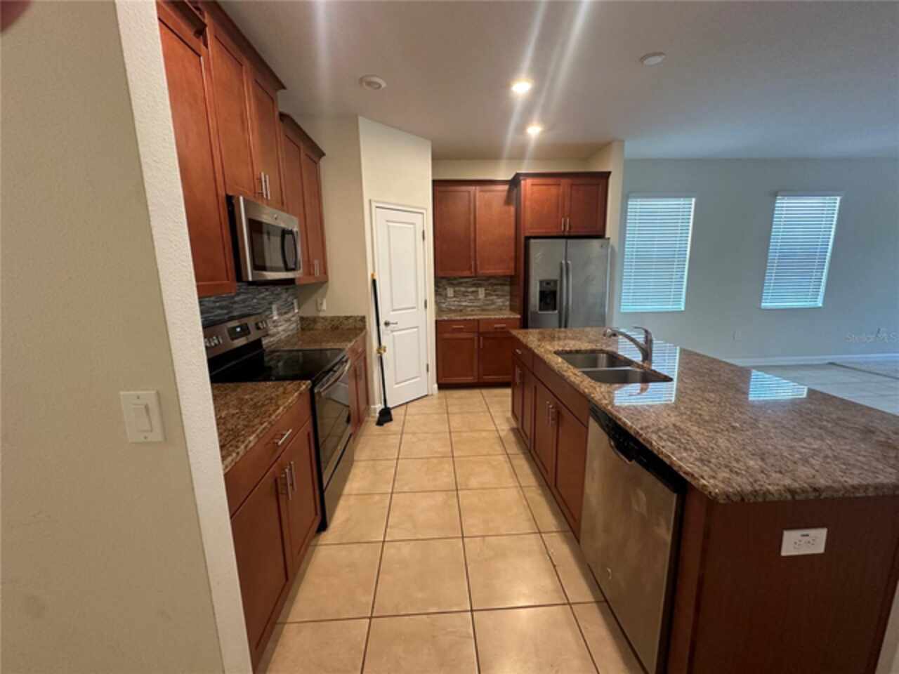 Listing Photo 9