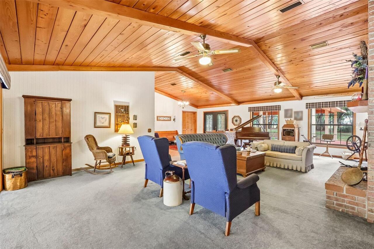 Listing Photo 10