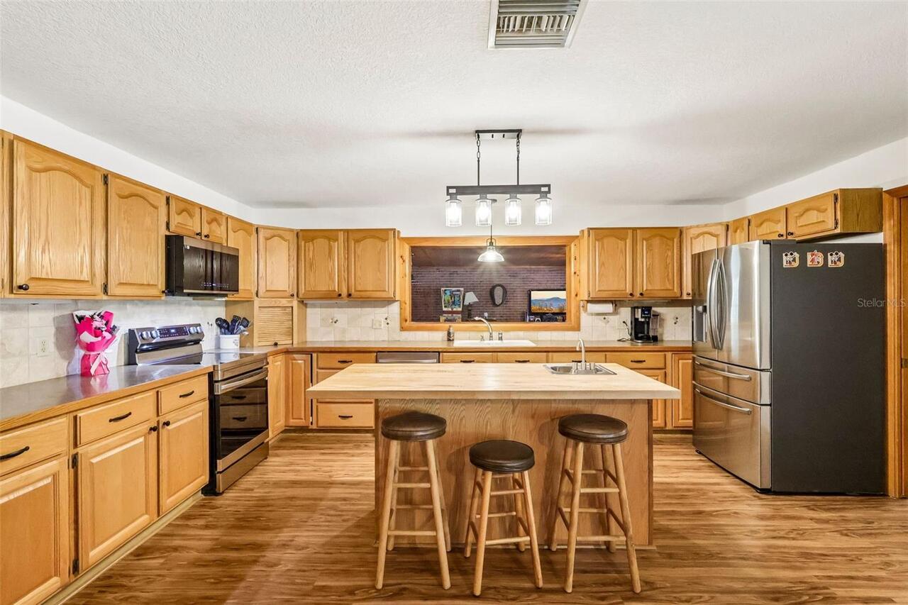 Listing Photo 15