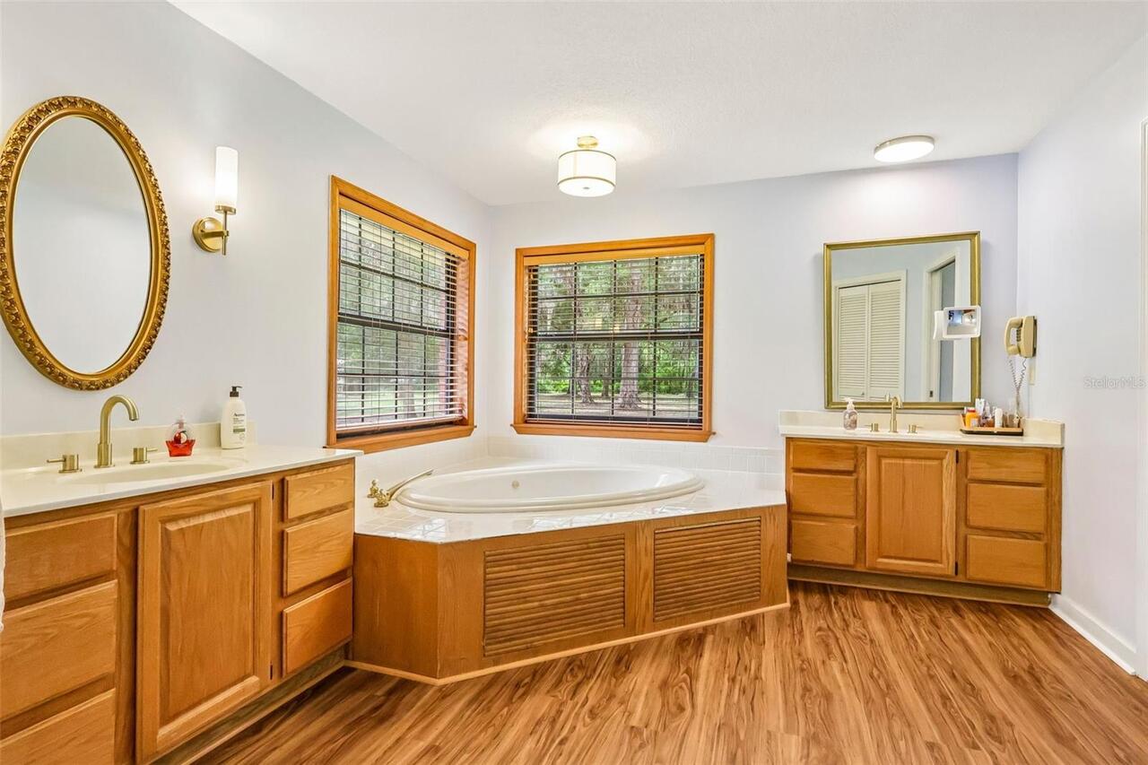 Listing Photo 25