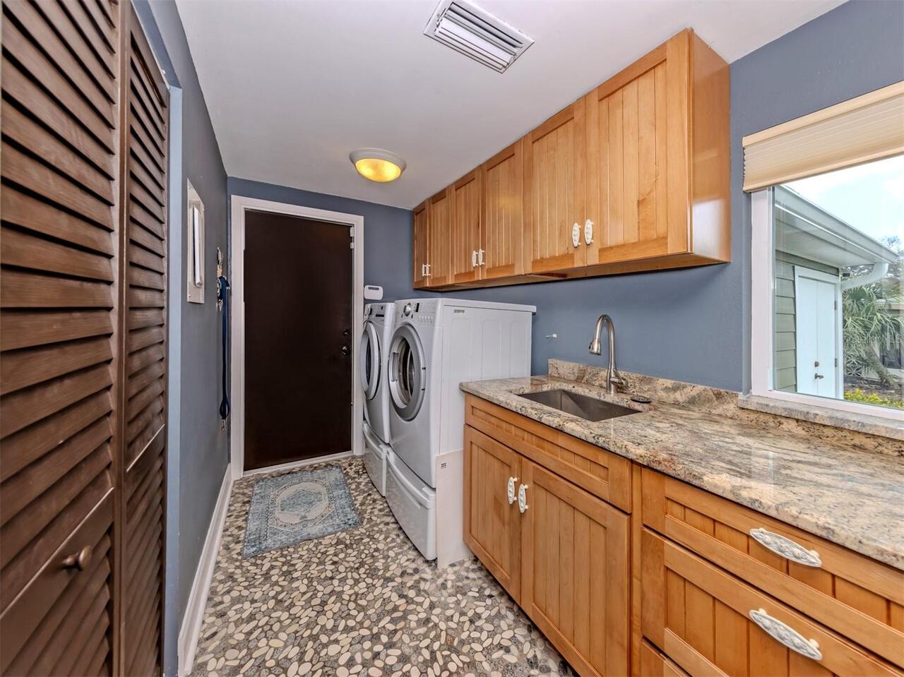 Listing Photo 29