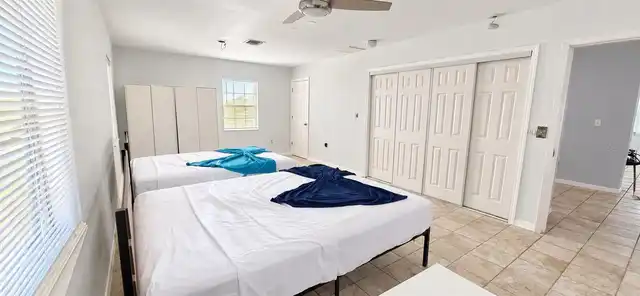 Listing Photo 12