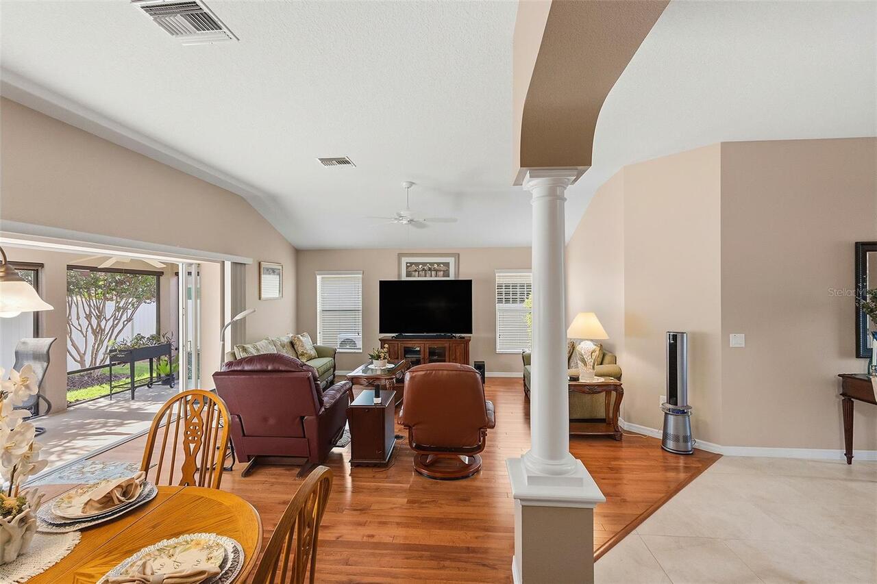 Listing Photo 8