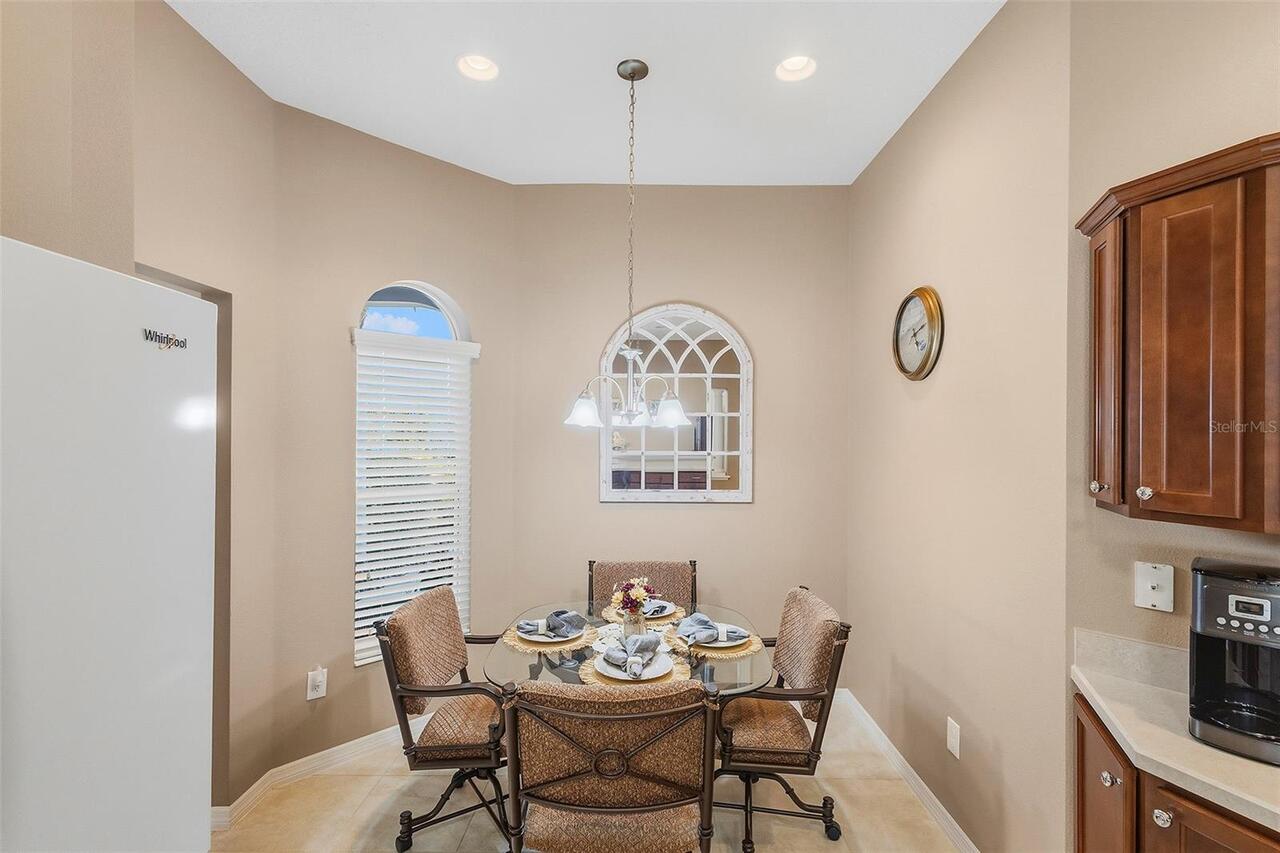 Listing Photo 10