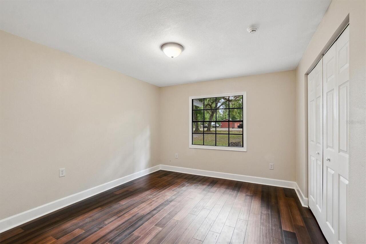 Listing Photo 16