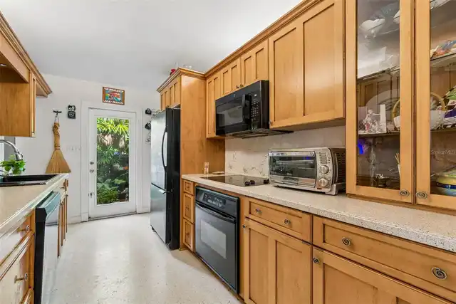 Listing Photo 18