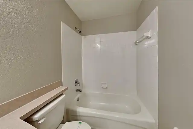 Listing Photo 15