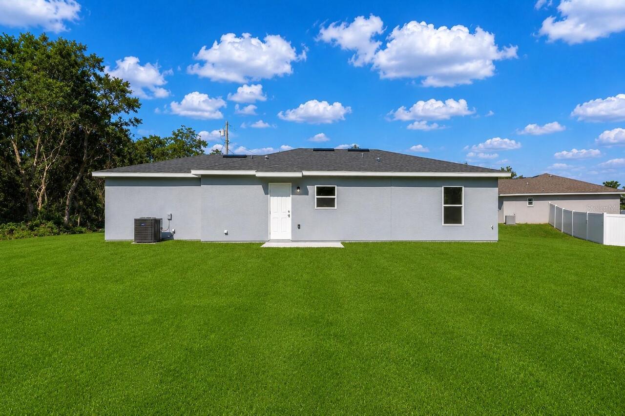 Listing Photo 9