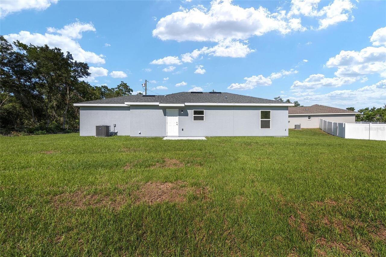 Listing Photo 10