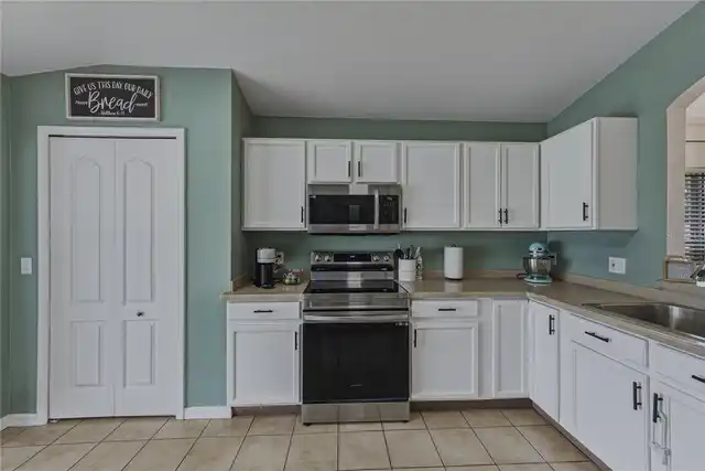 Listing Photo 18