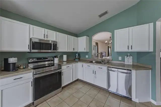 Listing Photo 19