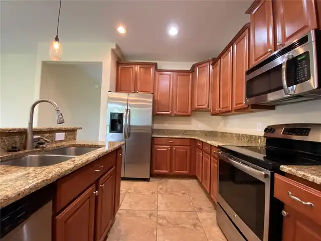 Listing Photo 8