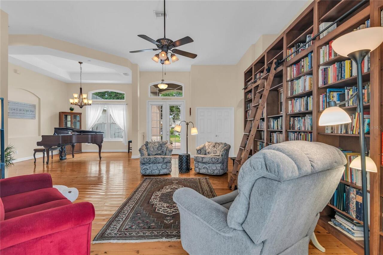 Listing Photo 10