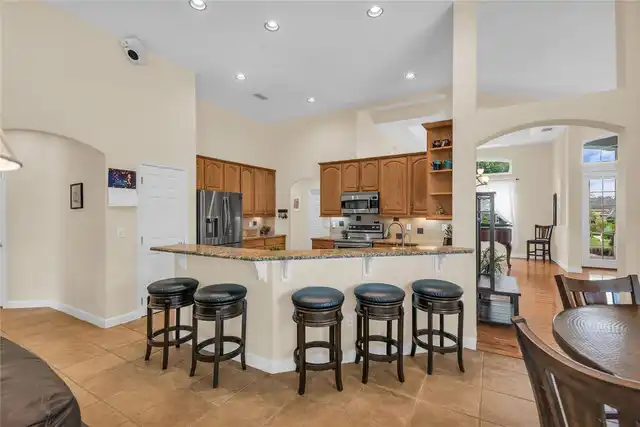 Listing Photo 16