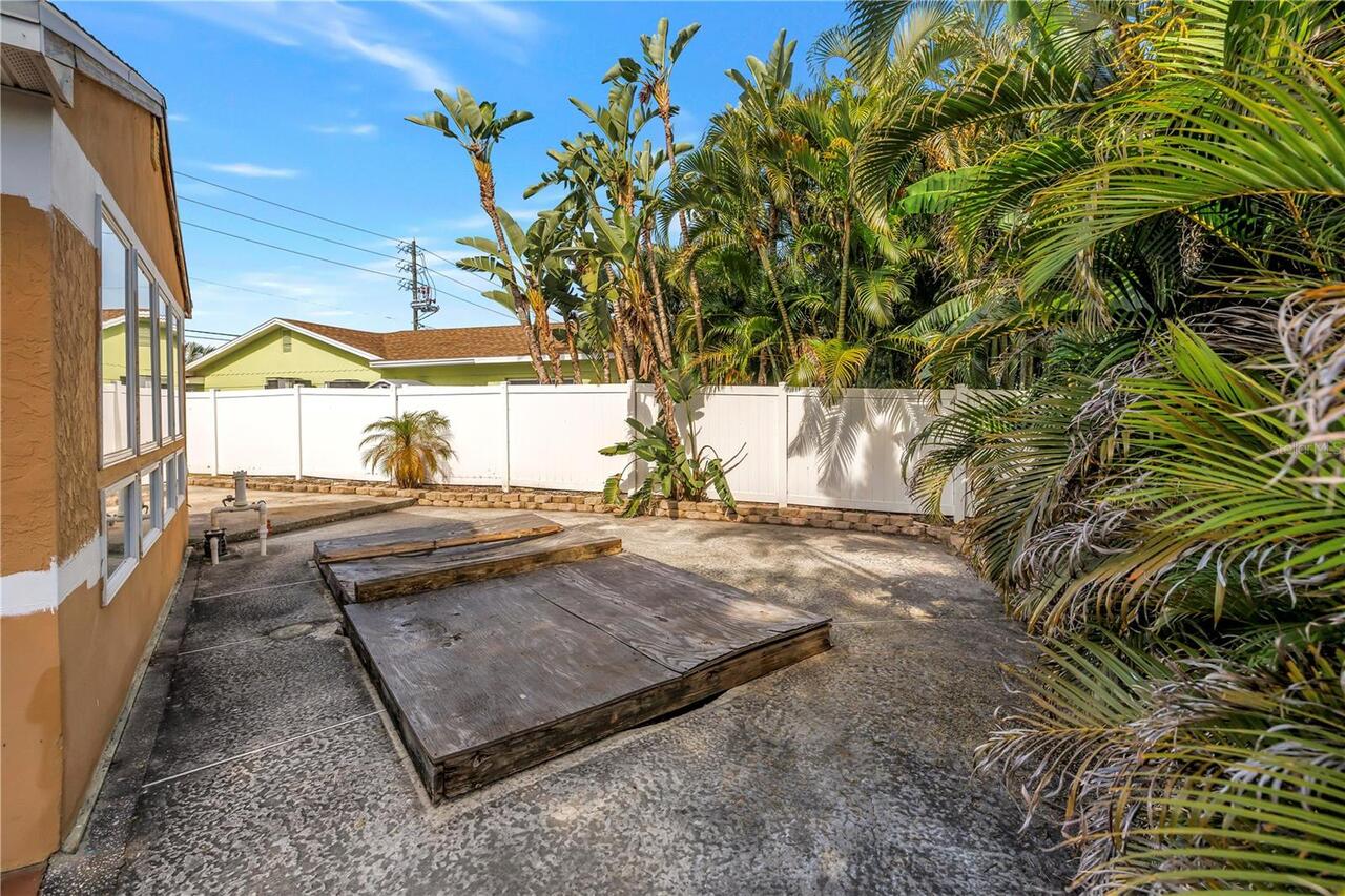 Listing Photo 12