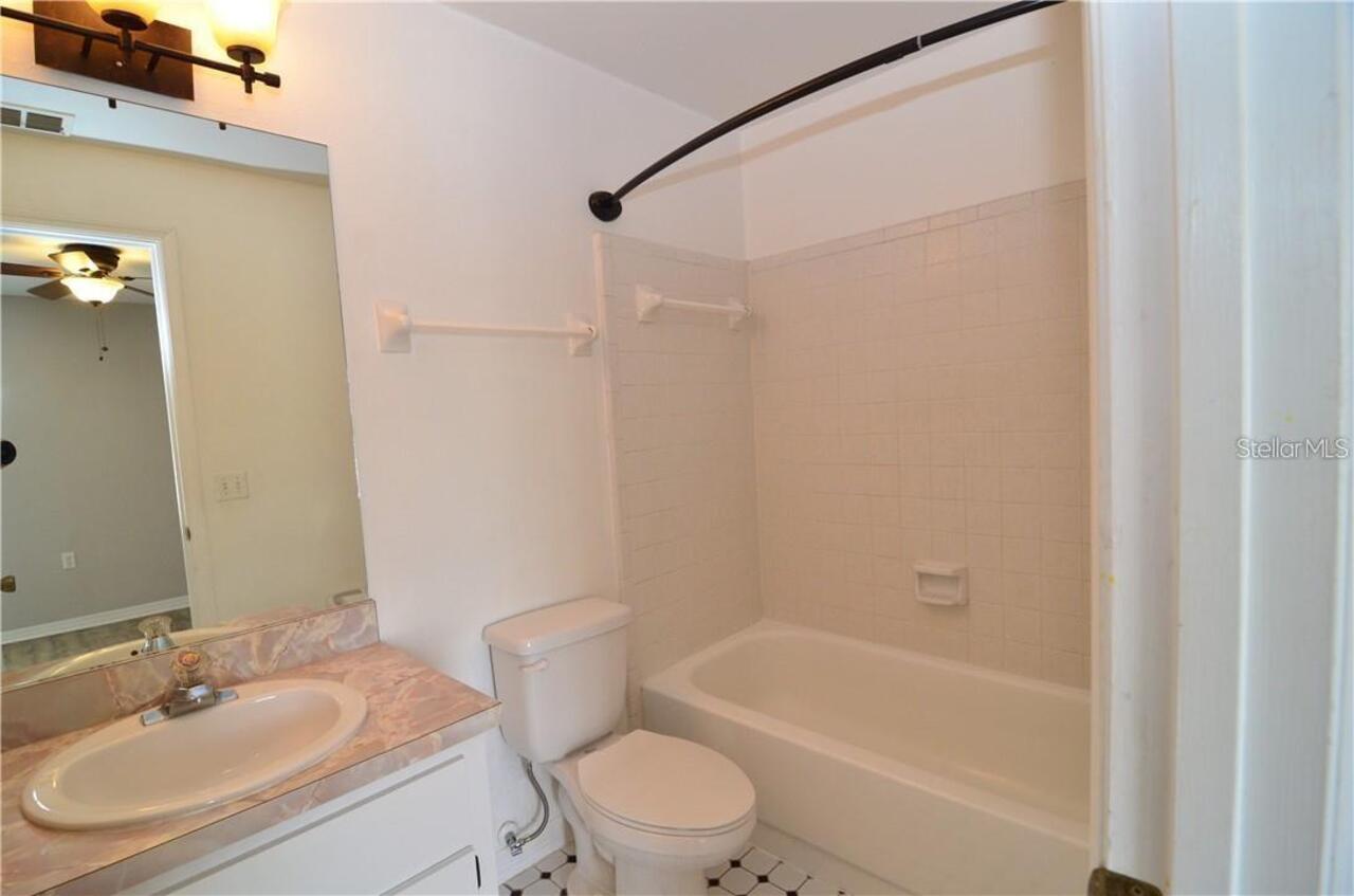 Listing Photo 10