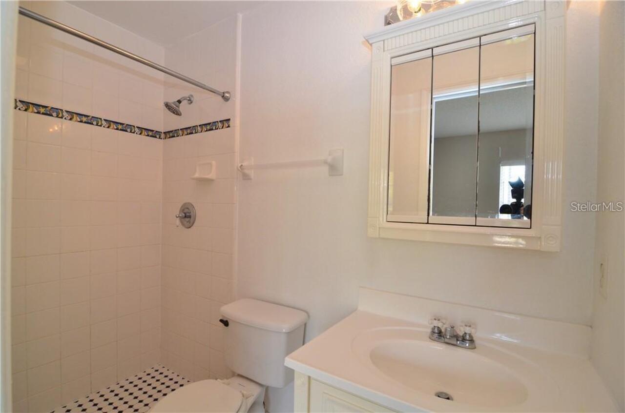 Listing Photo 11